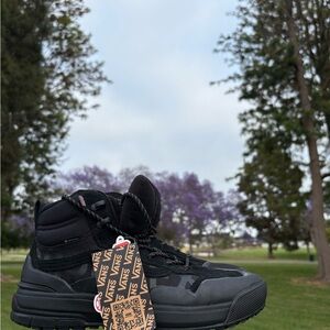 Vans Black Hiking Boots New with Tags